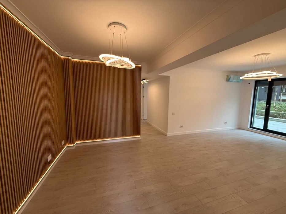 Spatiu Comercial Premium de Inchiriat | NOVUM SPLAIUL INDEPENDENȚEI | 74,1 MP + 31,8 MP TERASĂ | PARCARE