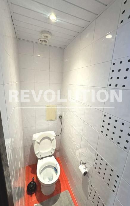 Дава се под наем Тристаен апартамент в Варна, Цветен квартал - 86 кв.м за 797.64 € - Снимка #8