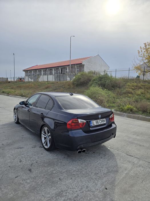 VAND BMW E90 318d / 275 caii !