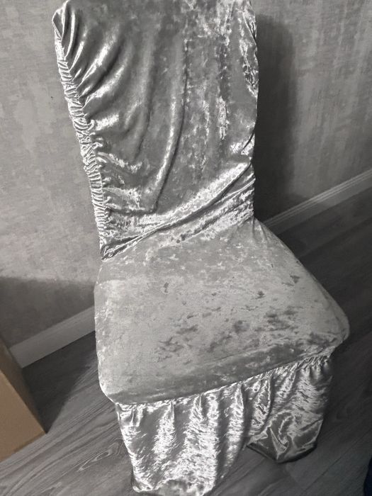 Стулья с чехлами