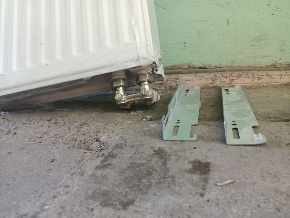 Продам  радиатор