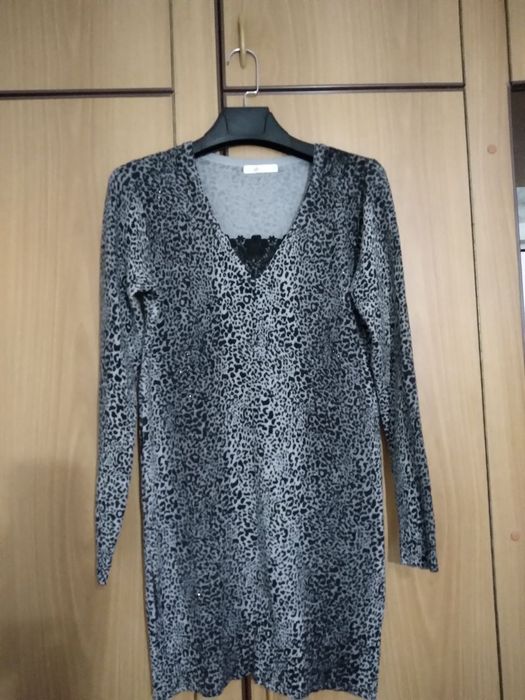 Туники платье 4 ШТУКИ Нарядные . Очень.Красивые