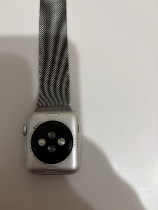 Часы Apple Watch serias 3.