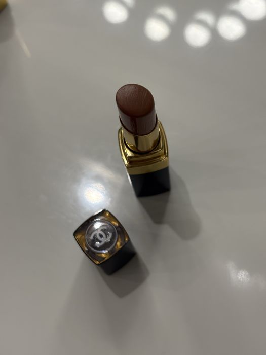 Козметика CHANEL и Too Faced