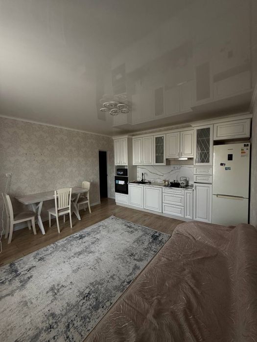 Сдам спальное место для девушки в большой кухне-студии.