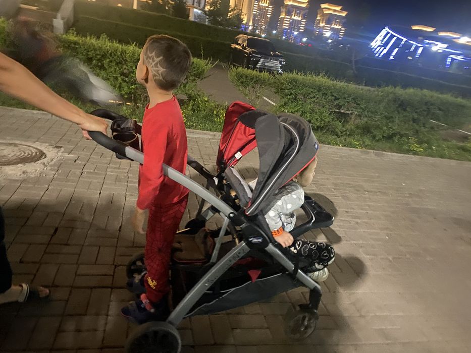 Chicco коляскасы сатылады