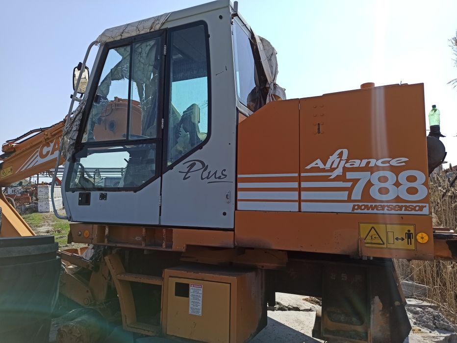 Разборка экскаватора CASE 788