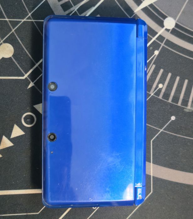 Nintendo 3DS – Modat, stare foarte bună, card 32GB inclus