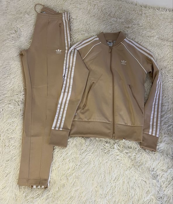 Trening adidas crem deschis