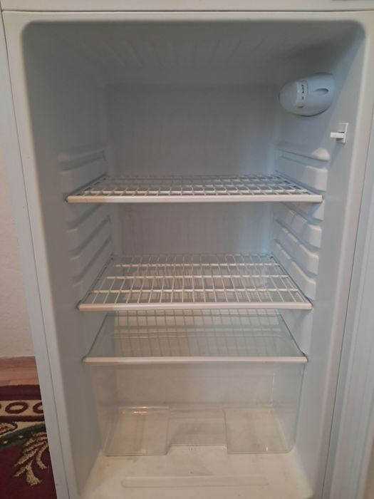 Продам холодильник почти новый