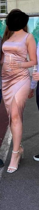 Rochie elegantă midi