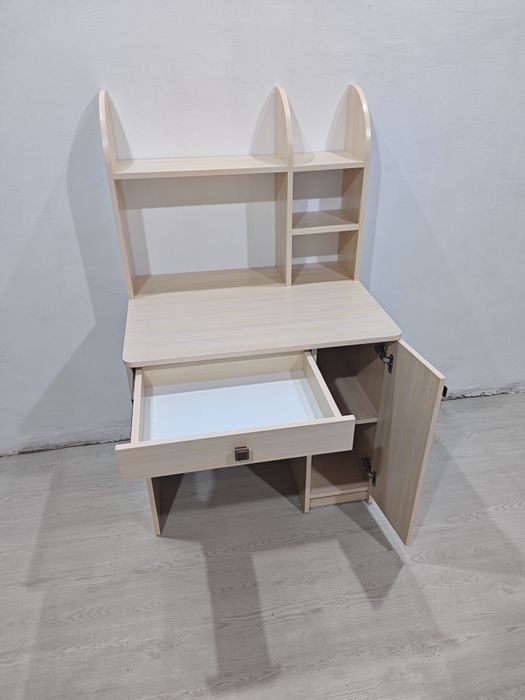 СТОЛЫ! Письменные.