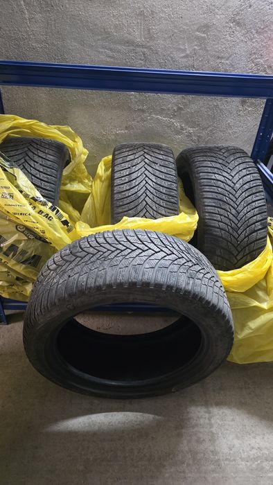 Зимни гуми Firestone 245/45/18