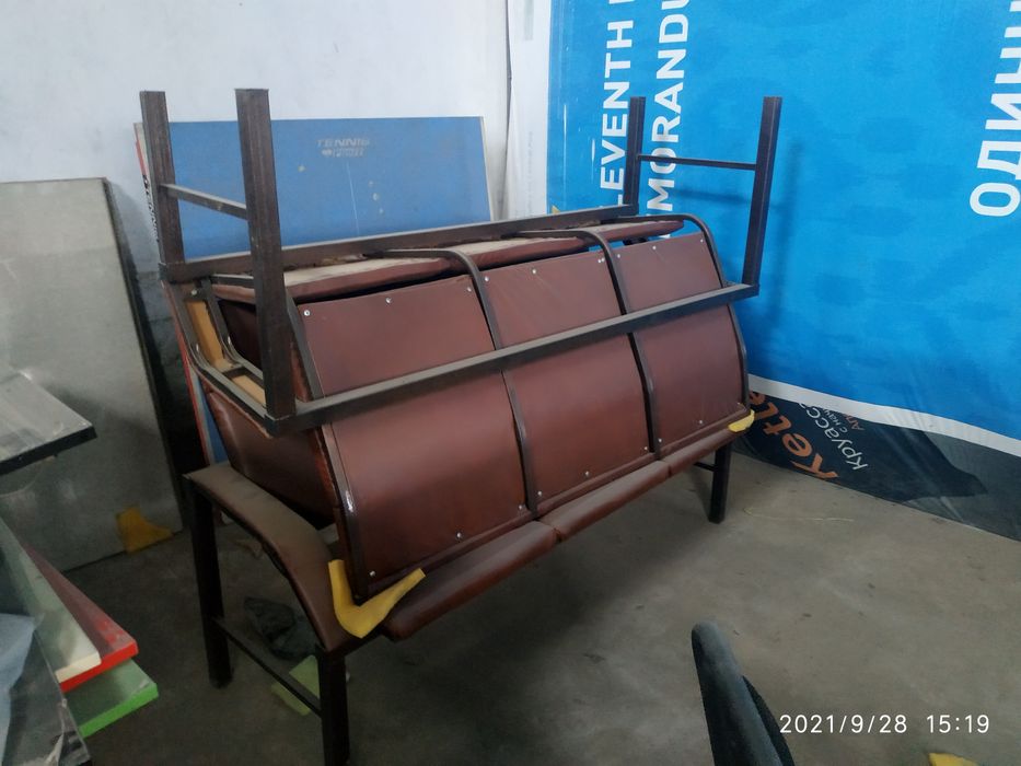 есть в наличии Диван зал ожидания трёхместный.стул Турон есть