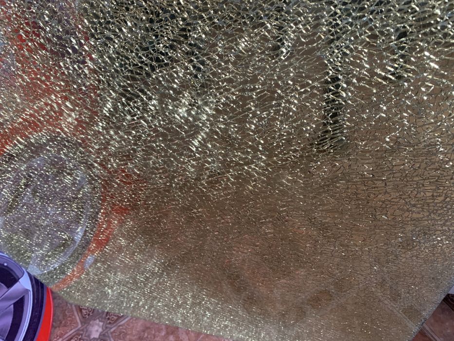 Стол декоративный