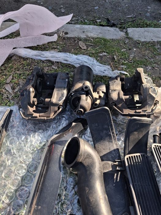 Части за BMW E38