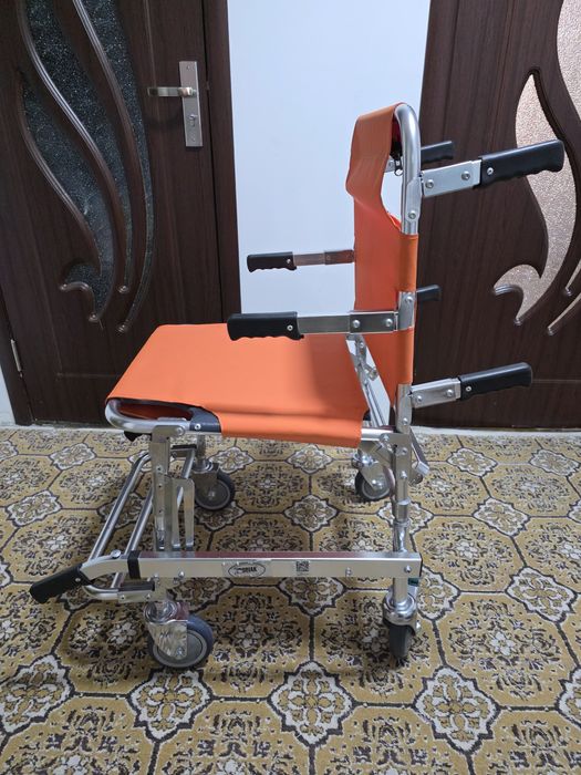 Scaun cu roti de transfer pliabil