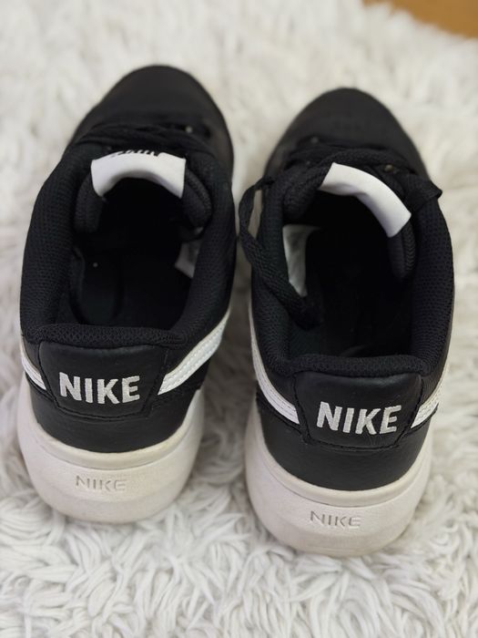 Дамски маратонки Nike