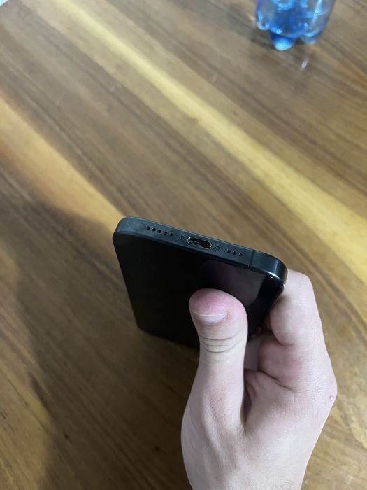 Vand IPhone 15 Pro