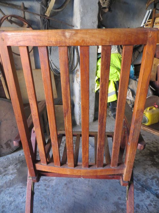 Сгъваеми дървени градински столове