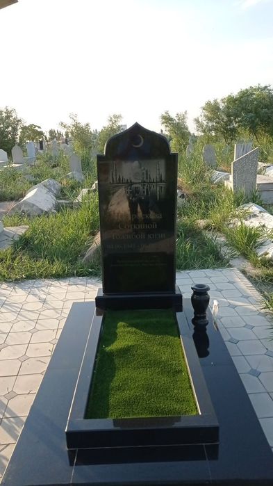 Памятники из качественного гранита, индивидуальный дизайн