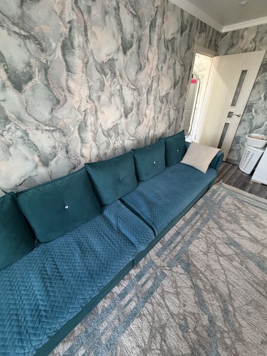 Продам диван в гостиную