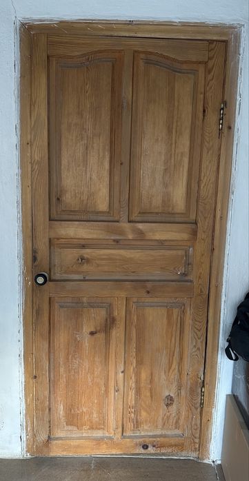 Продаётся двери и раковина