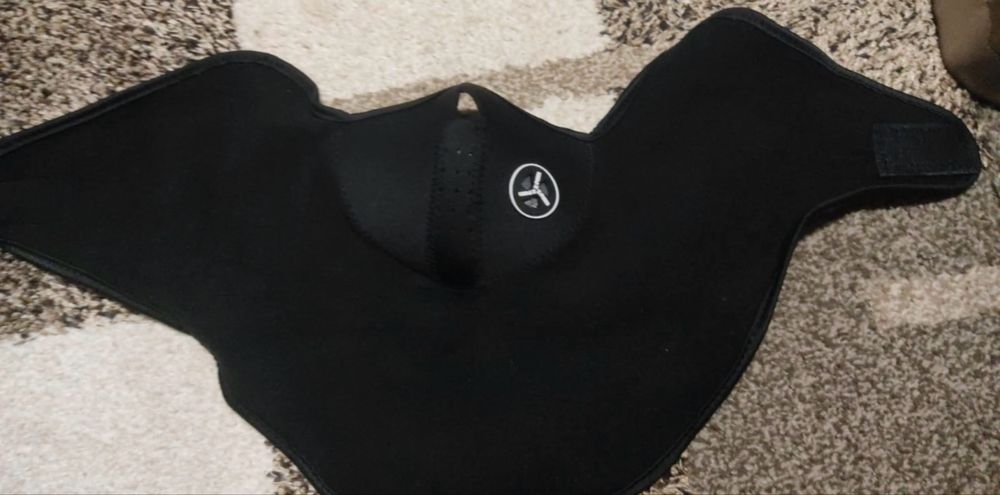 перчатки и балаклава