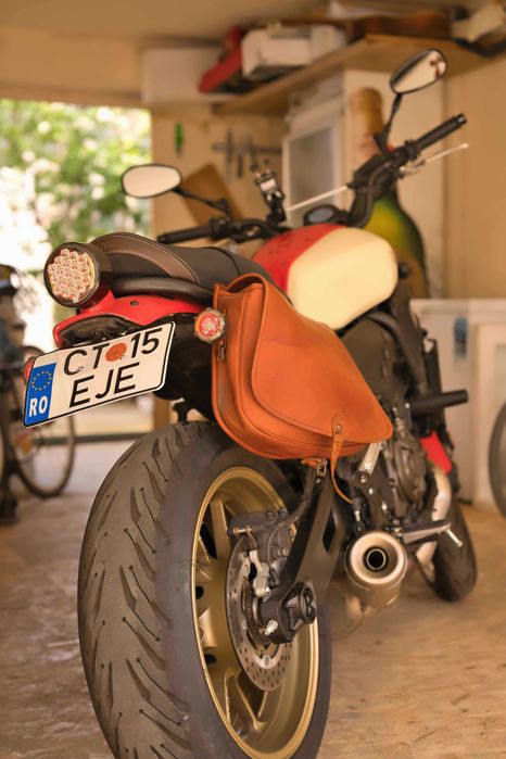 vand motocicleta yamaha xsr 700