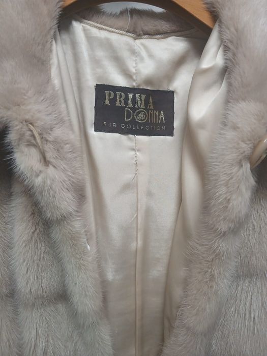 Продам норковую шубу