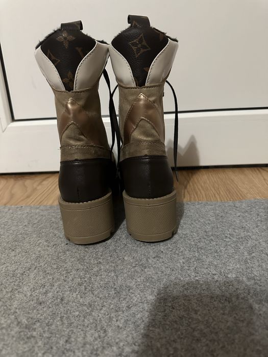Ghete marimea 40 noi
