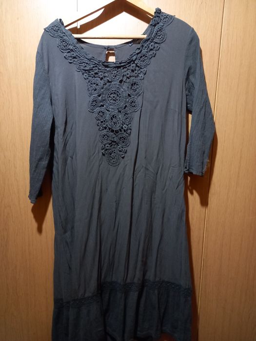 Кенарена рокля...