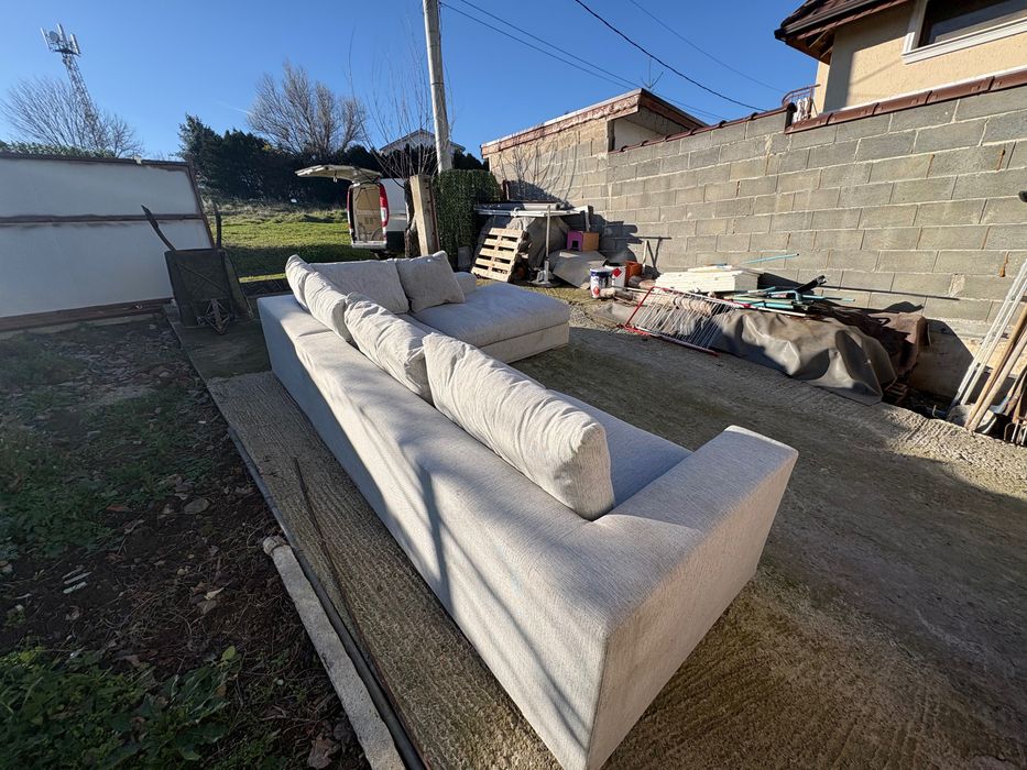 Продава се  Диван