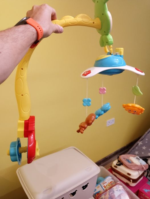 Philips avent,next to me cangaroo,интерактивна въртележка, възглавн