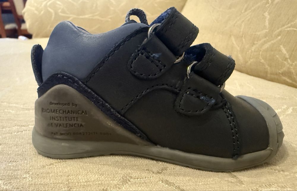 Обувки бебе Biomechanics 18 номер
