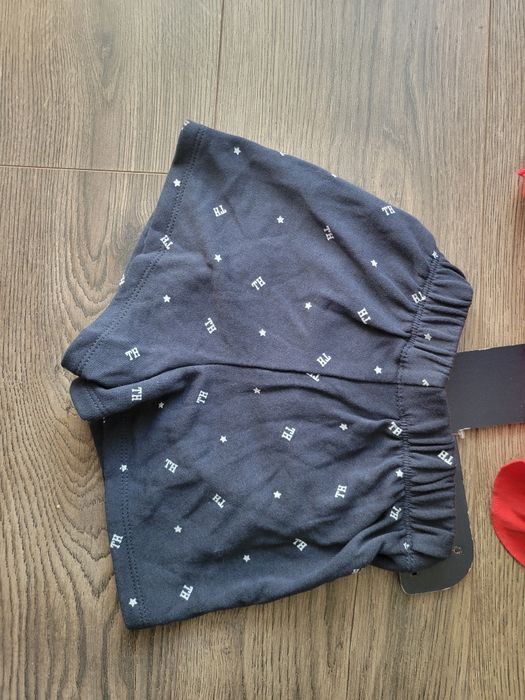 НОВ Tommy Hifiger  детски  летен сет - момиче, за  2  годинки