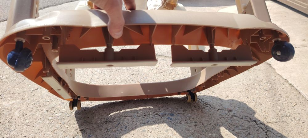 Детский стульчик и ходунки продам