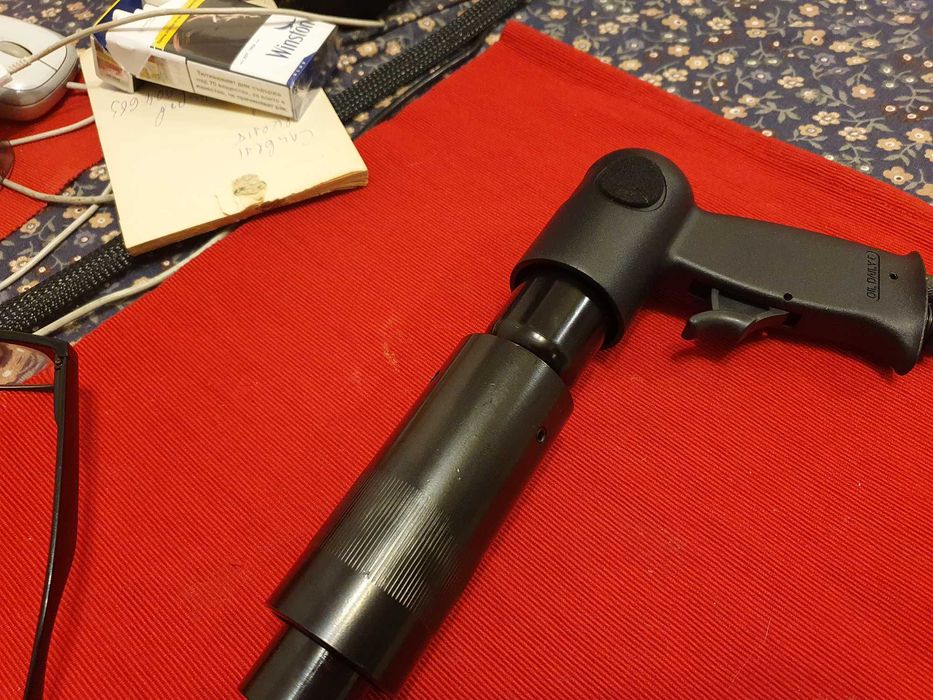 HAZET 9035 –19 5 Пневматична телена четка за почистване на ръжда