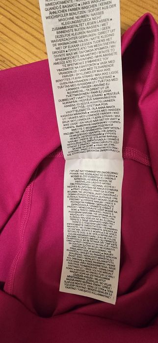 Дамско оригинално клинче.  В безупречен вид.  Nike DRI FIT