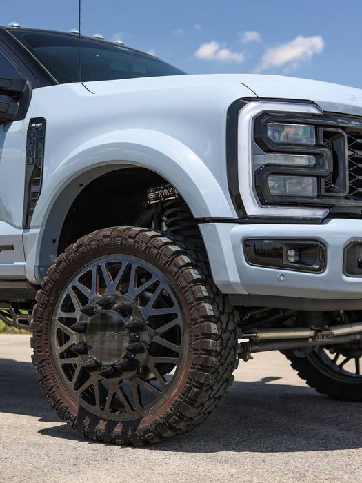 Ford F-450 Super Duty Platinum Custom 2026