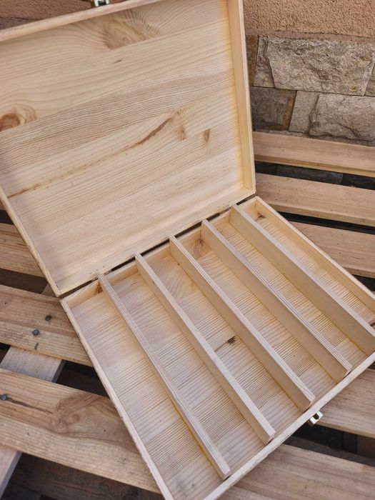 Дървена кутия за воблери