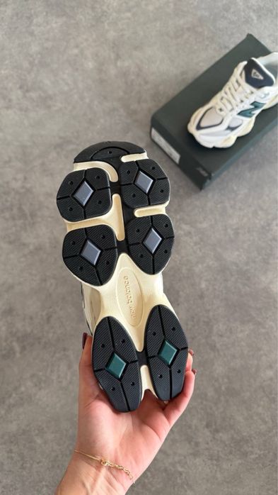 New Balance 9060 New Spruce