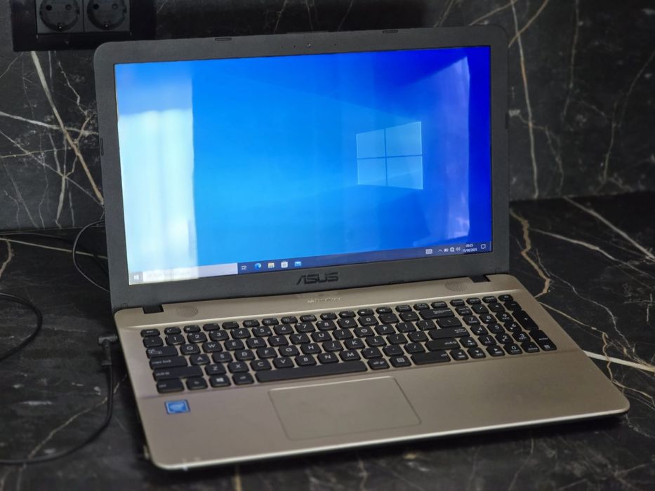 Laptop ASUS X541SA | 512 GB SSD | Windows 10 | Stare Bună