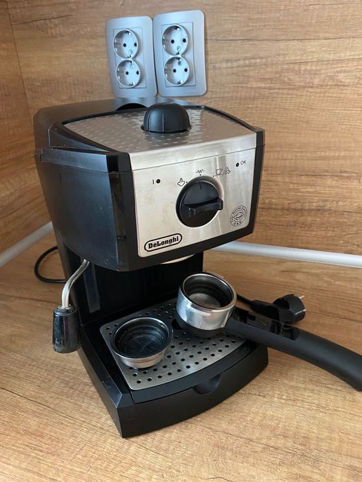 кафемашина Delonghi EC156.B