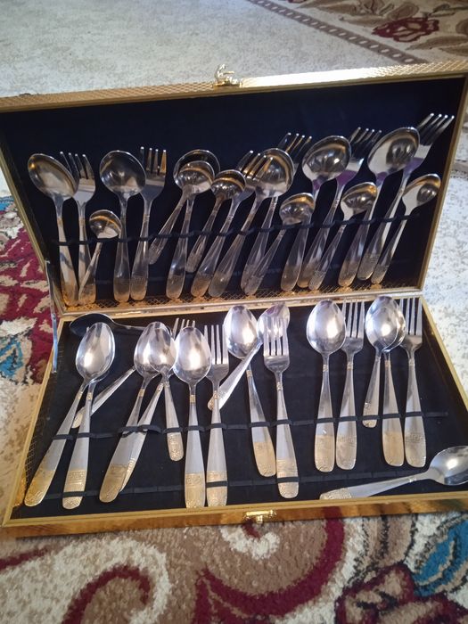 набор столовых приборов