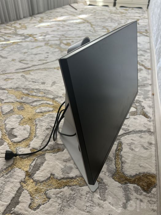 Dell Alienware 25” — 240 Hz, oq rang