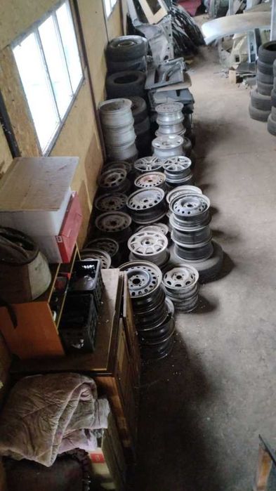 Шины, колеса, запаска, титанки