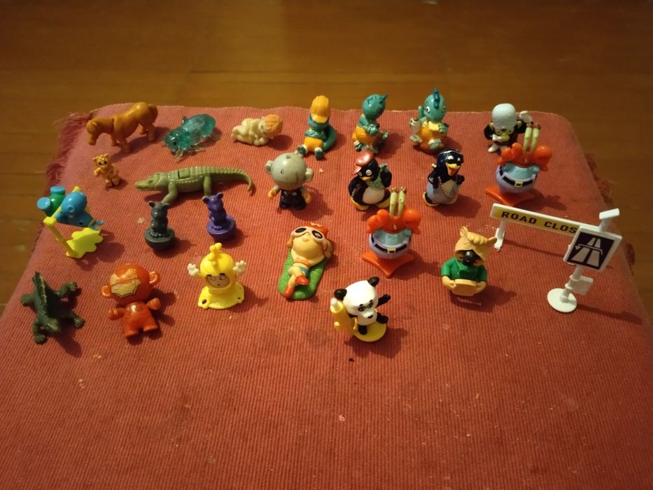 Нецки и Киндер сюрприз