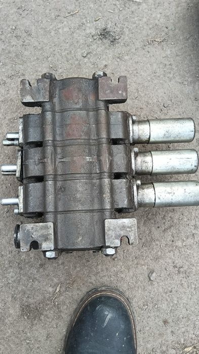 Распределитель МТЗ 82-1