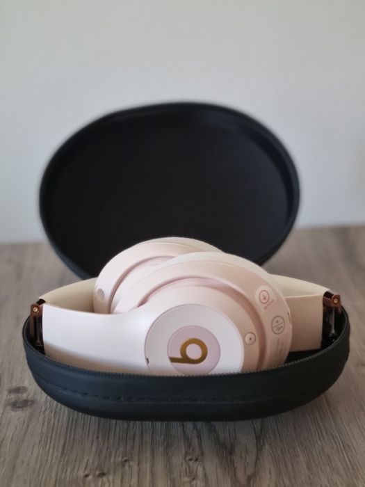 Vând casti over ear Beats Studio3, wireless, Porcelain Rose